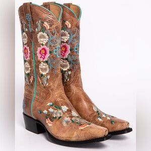 Macie Bean Women's Rose Garden Western Boot Broad Square Toe